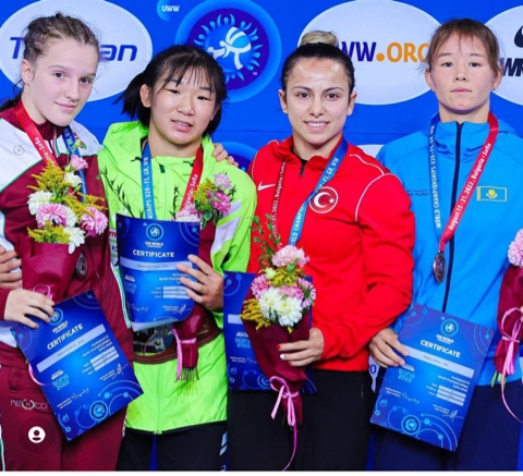 Әлем Чемпионатында әйелдер күресінен болған сайысты бәсеке өз мәресіне жетті